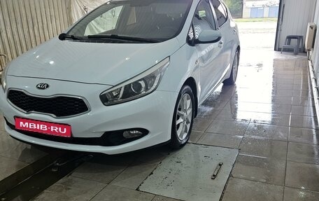 KIA cee'd III, 2013 год, 1 050 000 рублей, 1 фотография