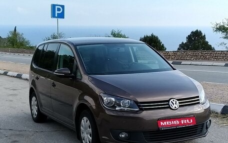 Volkswagen Touran III, 2012 год, 1 200 000 рублей, 1 фотография