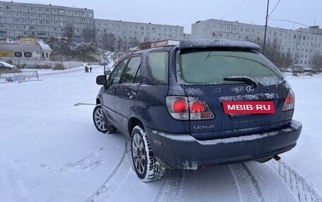 Lexus RX IV рестайлинг, 1999 год, 680 000 рублей, 3 фотография