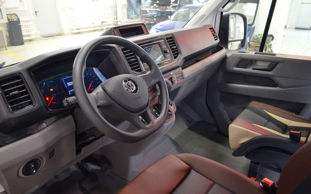 Volkswagen Crafter, 2023 год, 15 600 000 рублей, 16 фотография