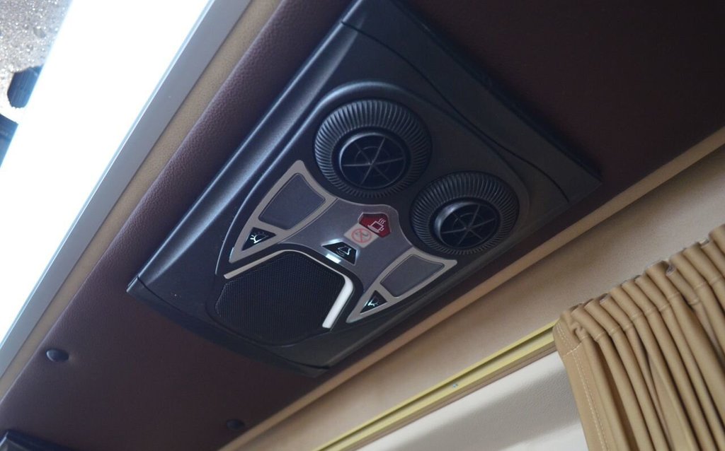 Volkswagen Crafter, 2023 год, 15 600 000 рублей, 25 фотография