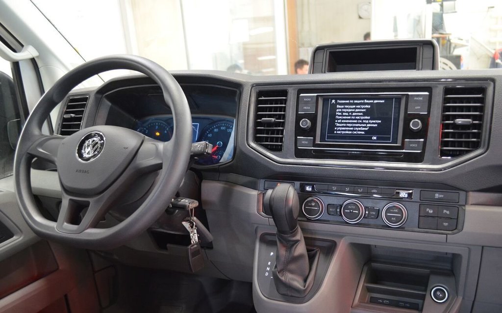 Volkswagen Crafter, 2023 год, 15 600 000 рублей, 22 фотография