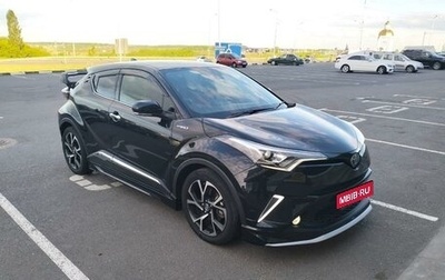 Toyota C-HR I рестайлинг, 2018 год, 2 200 000 рублей, 1 фотография