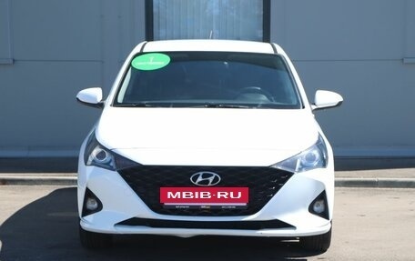 Hyundai Solaris II рестайлинг, 2021 год, 1 699 000 рублей, 2 фотография