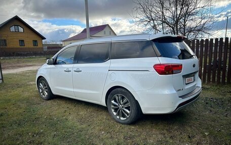 KIA Carnival III, 2018 год, 3 200 000 рублей, 9 фотография