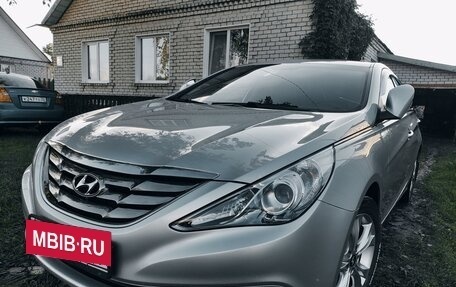 Hyundai Sonata VI, 2012 год, 1 550 000 рублей, 6 фотография