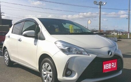 Toyota Vitz, 2020 год, 750 000 рублей, 4 фотография