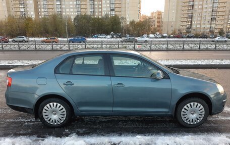 Volkswagen Jetta VI, 2008 год, 747 000 рублей, 2 фотография