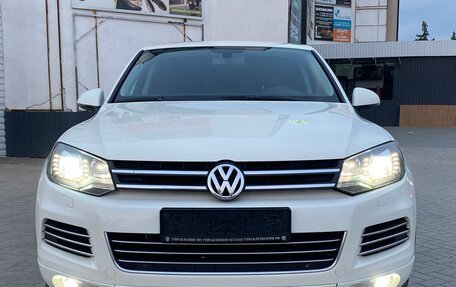 Volkswagen Touareg III, 2011 год, 2 350 000 рублей, 4 фотография