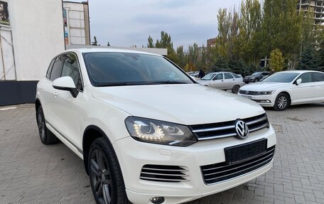 Volkswagen Touareg III, 2011 год, 2 350 000 рублей, 3 фотография