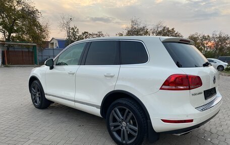 Volkswagen Touareg III, 2011 год, 2 350 000 рублей, 9 фотография