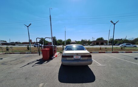 Toyota Camry, 1999 год, 450 000 рублей, 3 фотография