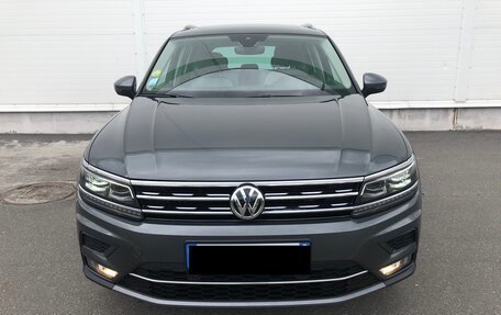 Volkswagen Tiguan II, 2019 год, 3 500 000 рублей, 2 фотография