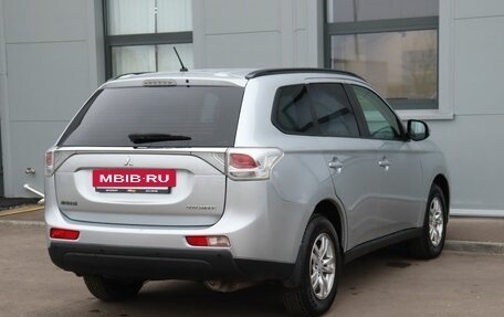 Mitsubishi Outlander III рестайлинг 3, 2014 год, 1 699 000 рублей, 5 фотография