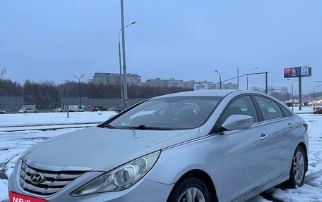 Hyundai Sonata VI, 2012 год, 1 150 000 рублей, 1 фотография