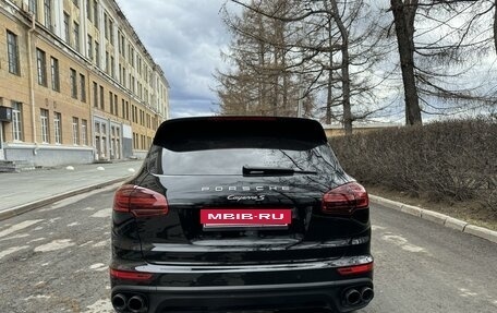 Porsche Cayenne III, 2015 год, 4 499 000 рублей, 8 фотография