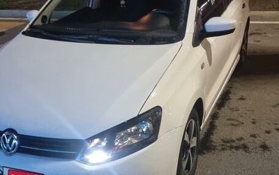 Volkswagen Polo VI (EU Market), 2013 год, 750 000 рублей, 1 фотография