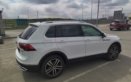 Volkswagen Tiguan II, 2022 год, 5 075 000 рублей, 5 фотография