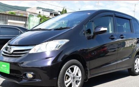 Honda Freed I, 2012 год, 950 000 рублей, 4 фотография