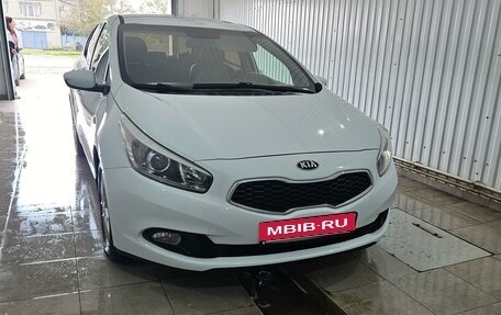 KIA cee'd III, 2013 год, 1 050 000 рублей, 2 фотография