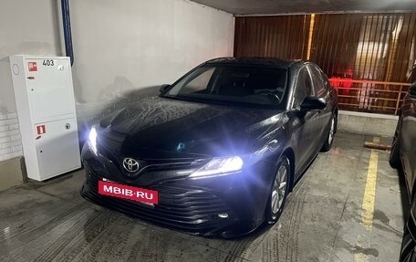 Toyota Camry, 2021 год, 3 055 000 рублей, 2 фотография