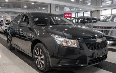 Chevrolet Cruze II, 2010 год, 820 000 рублей, 3 фотография