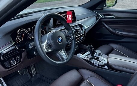 BMW 5 серия, 2018 год, 4 990 000 рублей, 5 фотография