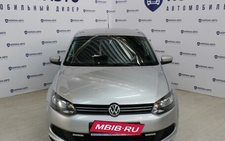 Volkswagen Polo VI (EU Market), 2011 год, 800 000 рублей, 2 фотография