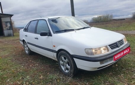 Volkswagen Passat B4, 1996 год, 225 000 рублей, 3 фотография