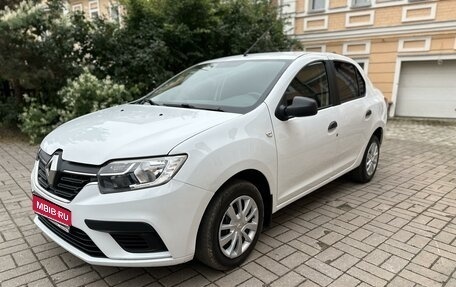 Renault Logan II, 2019 год, 880 000 рублей, 1 фотография