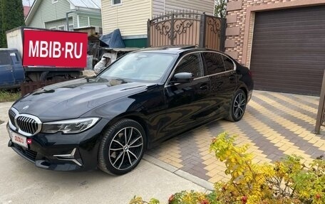 BMW 3 серия, 2019 год, 4 400 000 рублей, 3 фотография