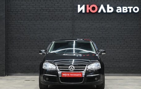 Volkswagen Jetta VI, 2010 год, 705 000 рублей, 2 фотография