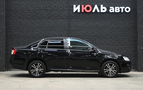 Volkswagen Jetta VI, 2010 год, 705 000 рублей, 9 фотография