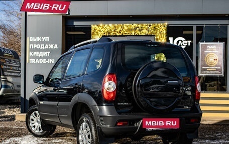 Chevrolet Niva I рестайлинг, 2017 год, 869 000 рублей, 4 фотография