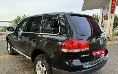 Volkswagen Touareg III, 2005 год, 899 000 рублей, 8 фотография