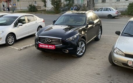 Infiniti FX II, 2011 год, 2 200 000 рублей, 2 фотография