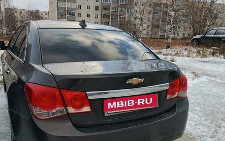 Chevrolet Cruze II, 2013 год, 700 000 рублей, 3 фотография