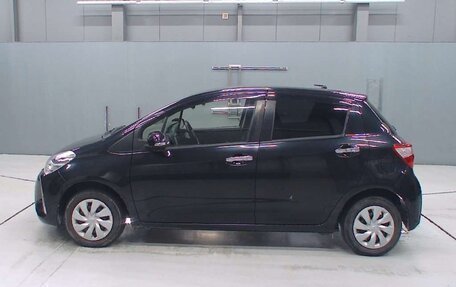 Toyota Vitz, 2020 год, 650 000 рублей, 5 фотография