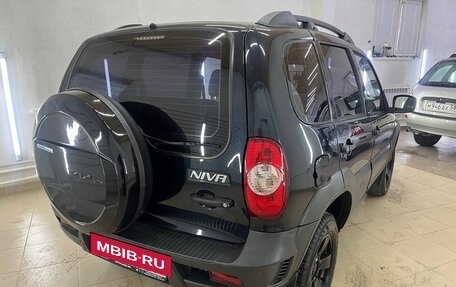 Chevrolet Niva I рестайлинг, 2012 год, 595 000 рублей, 5 фотография