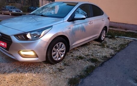 Hyundai Solaris II рестайлинг, 2019 год, 1 700 000 рублей, 1 фотография