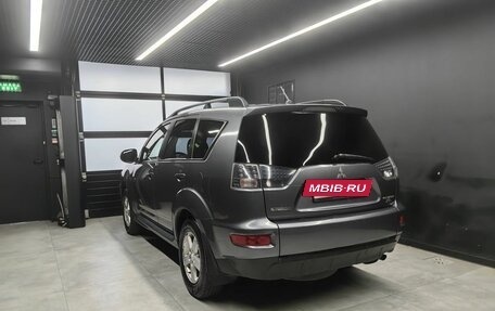 Mitsubishi Outlander III рестайлинг 3, 2010 год, 999 000 рублей, 4 фотография