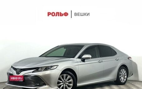 Toyota Camry, 2019 год, 3 300 000 рублей, 1 фотография