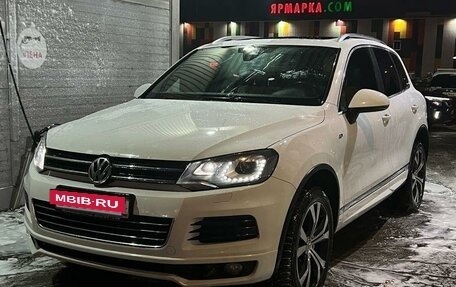 Volkswagen Touareg III, 2013 год, 2 430 000 рублей, 2 фотография