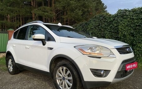 Ford Kuga III, 2010 год, 950 000 рублей, 3 фотография