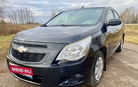 Chevrolet Cobalt II, 2013 год, 700 000 рублей, 2 фотография