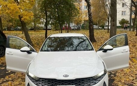 KIA K5, 2020 год, 2 300 000 рублей, 3 фотография