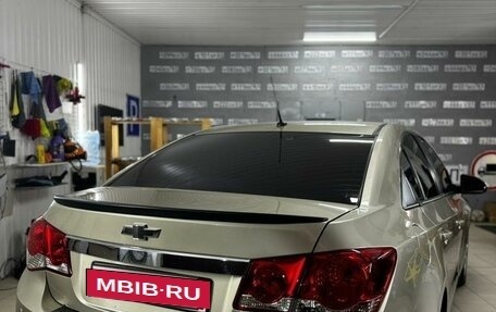 Chevrolet Cruze II, 2010 год, 900 000 рублей, 6 фотография