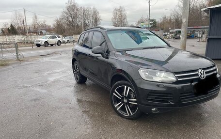 Volkswagen Touareg III, 2011 год, 2 550 000 рублей, 2 фотография