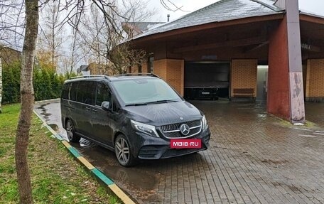 Mercedes-Benz V-Класс, 2021 год, 13 700 000 рублей, 2 фотография