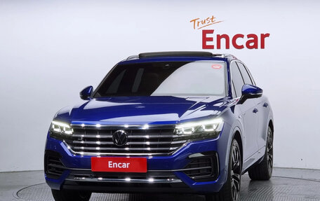 Volkswagen Touareg III, 2023 год, 7 100 000 рублей, 2 фотография